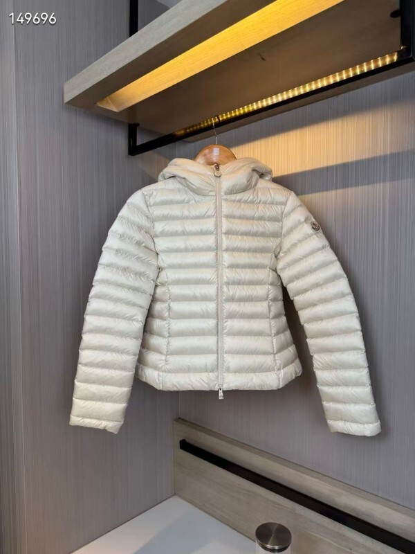 Moncler Down Jacket Wmns ID:20251123-113
